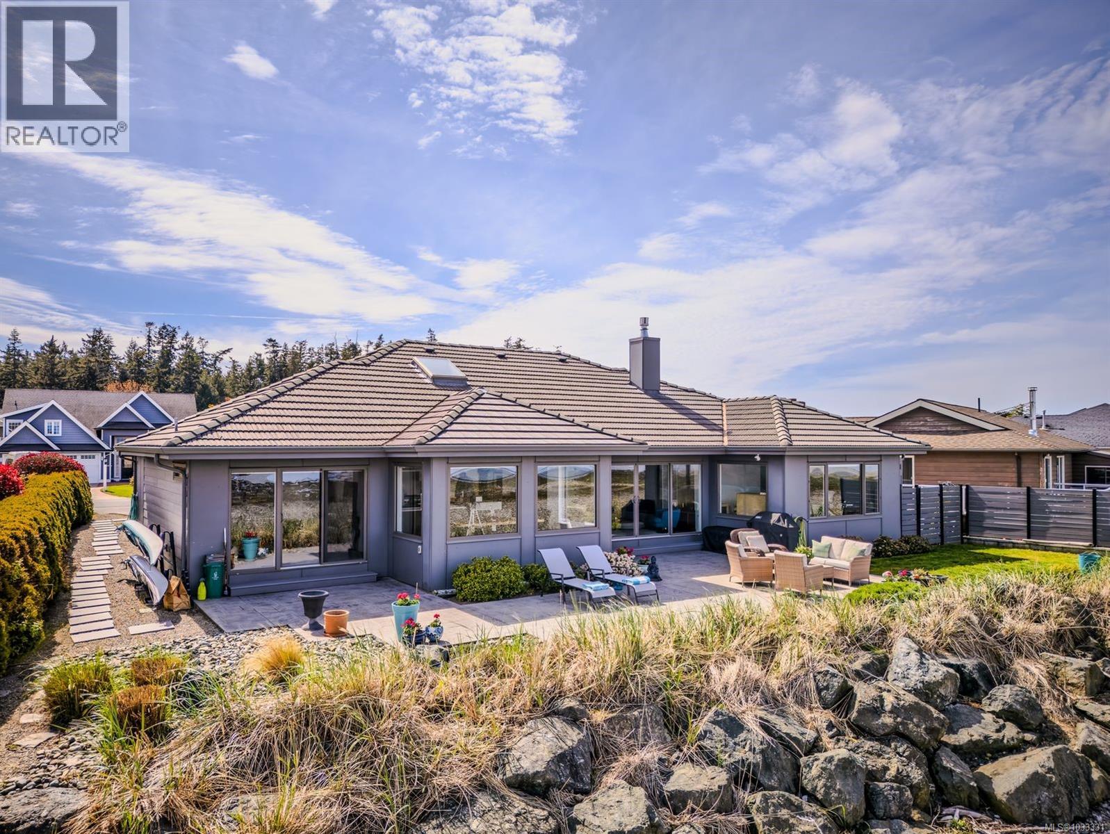 1701 Admiral Tryon Blvd, French Creek, British Columbia  V9P 1Y1 - Photo 1 - 1033331