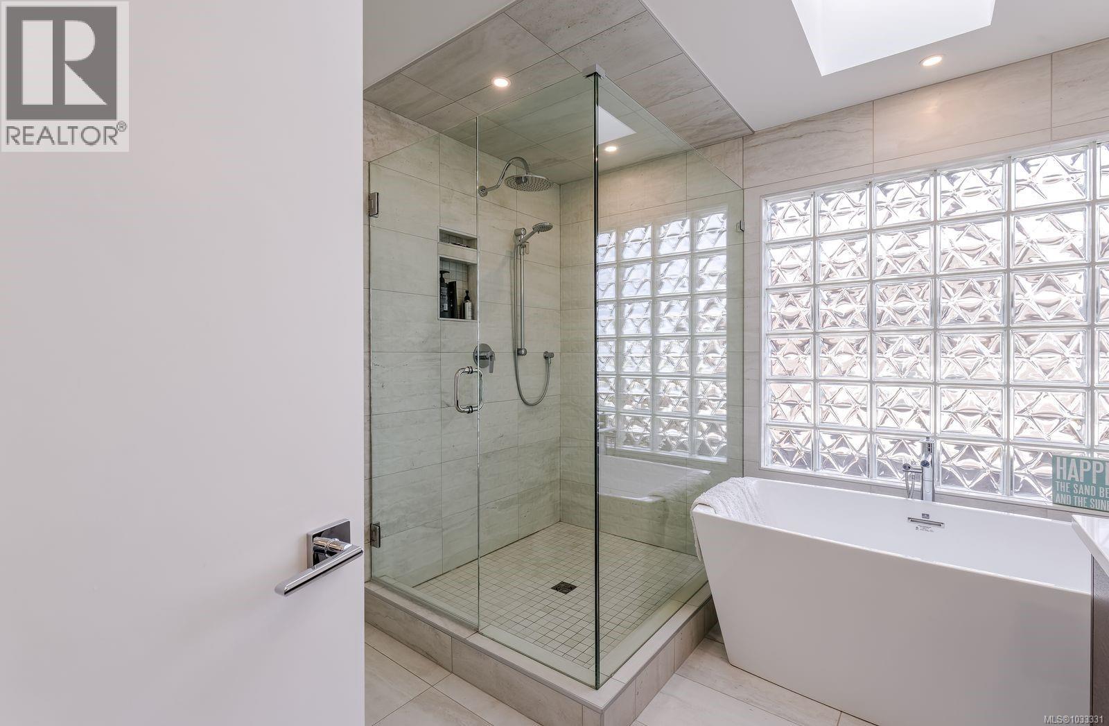 1701 Admiral Tryon Blvd, French Creek, British Columbia  V9P 1Y1 - Photo 15 - 1033331