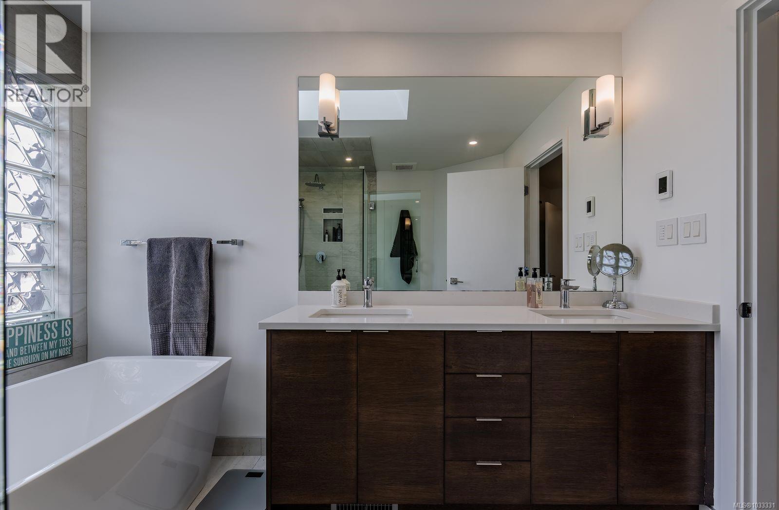 1701 Admiral Tryon Blvd, French Creek, British Columbia  V9P 1Y1 - Photo 17 - 1033331