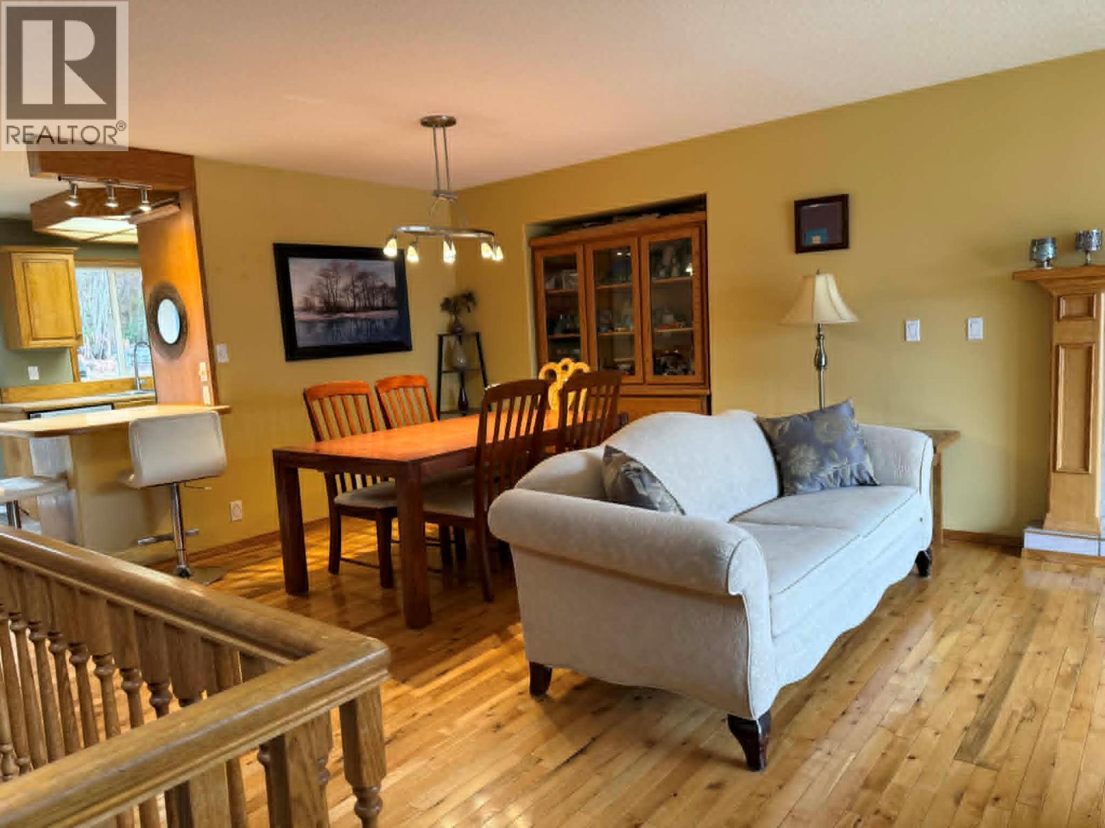 3320 14th Avenue, Castlegar, British Columbia  V1N 4G1 - Photo 5 - 10380618