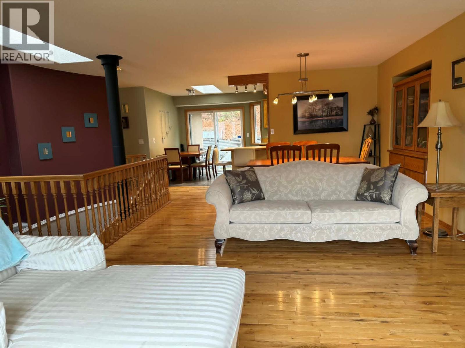 3320 14th Avenue, Castlegar, British Columbia  V1N 4G1 - Photo 4 - 10380618