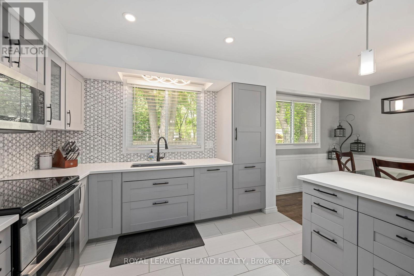 93 St Lawrence Boulevard, London South, Ontario  N6J 2X2 - Photo 4 - X13037880