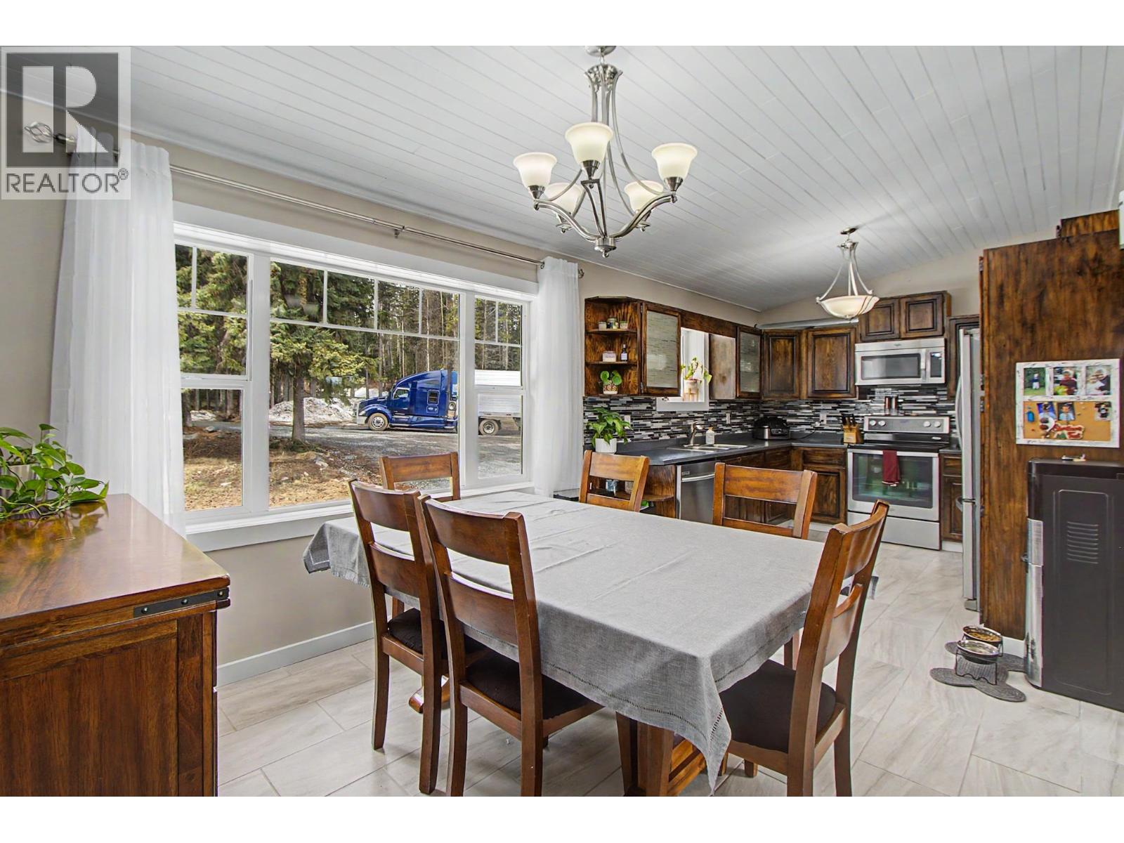 11320 Pilot Mountain Road, Prince George, British Columbia  V2K 5J3 - Photo 7 - R3115315