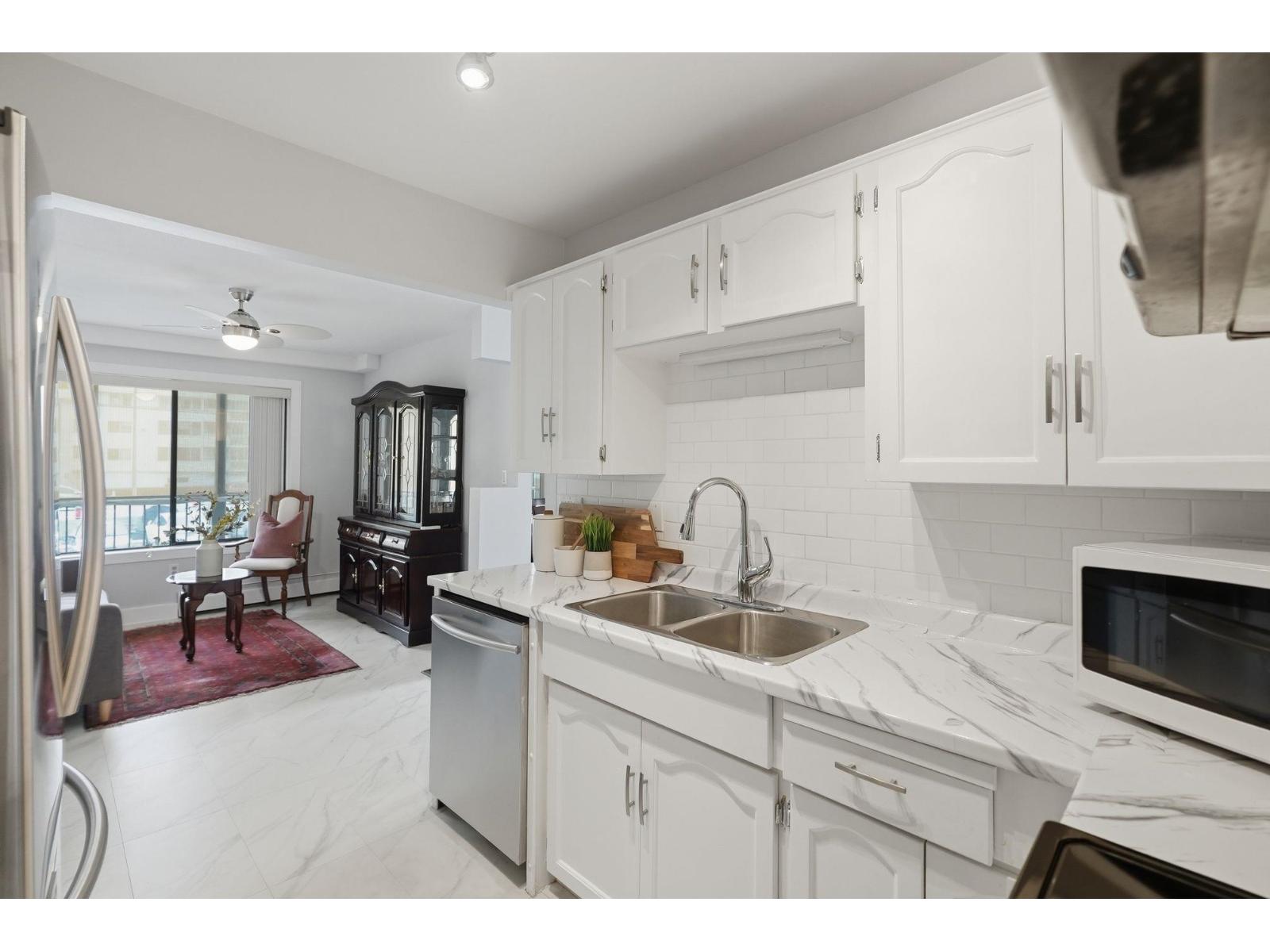 101 2414 Church Street, Abbotsford, British Columbia  V2T 3J7 - Photo 3 - R3114198