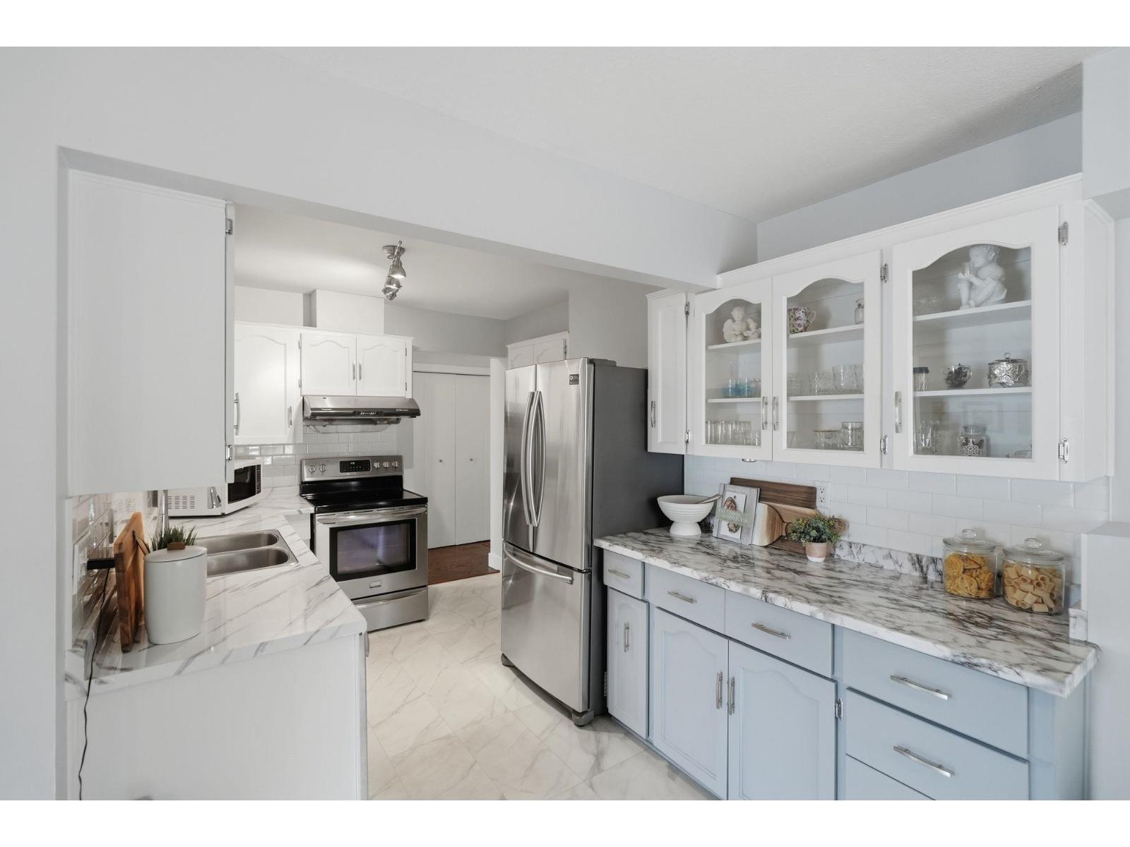 101 2414 Church Street, Abbotsford, British Columbia  V2T 3J7 - Photo 2 - R3114198