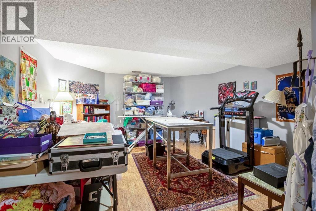 135 Canter Place SW, Calgary, Alberta  T2W 5M9 - Photo 27 - A2292964