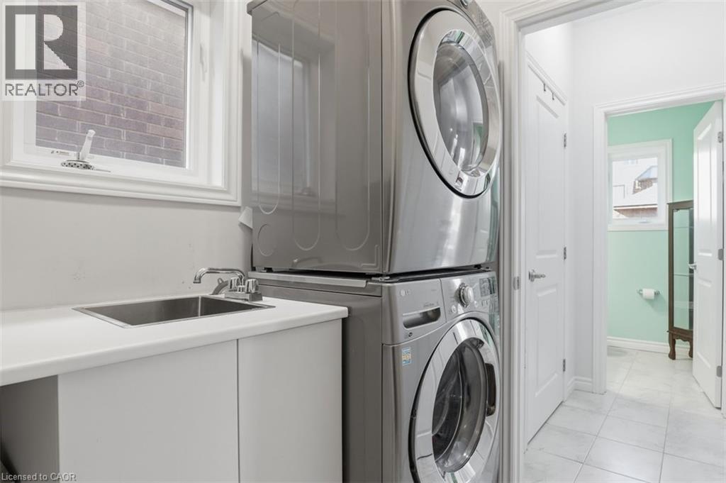 18 Vic Chambers Place, Paris, Ontario  N3L 0E6 - Photo 9 - 40812305