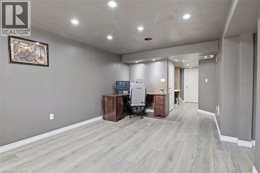 18 Vic Chambers Place, Paris, Ontario  N3L 0E6 - Photo 21 - 40812305