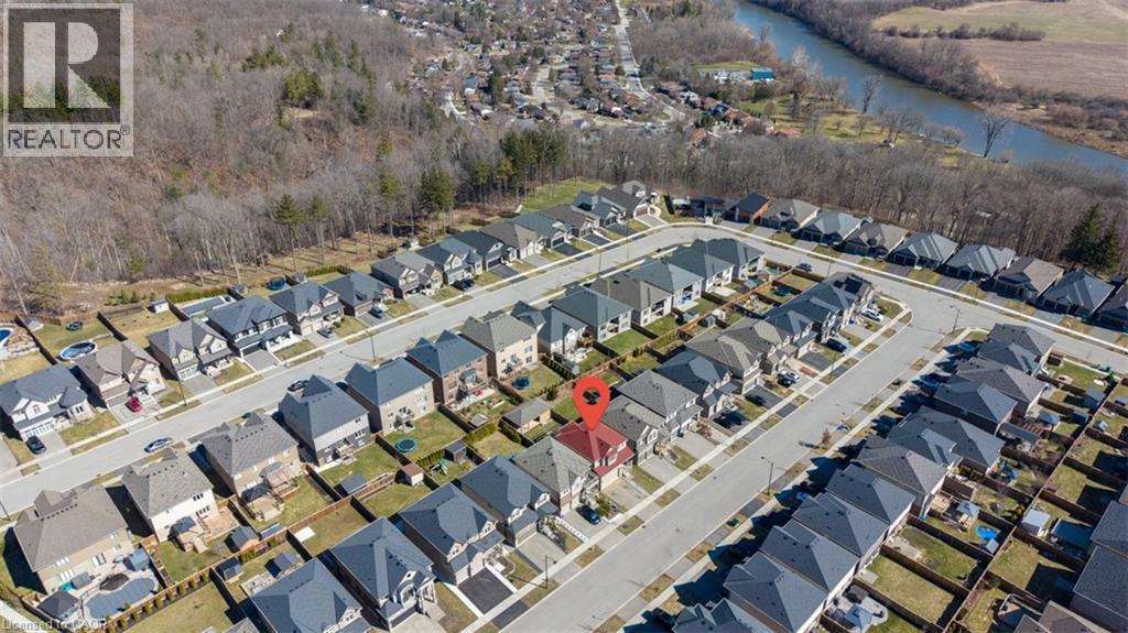 18 Vic Chambers Place, Paris, Ontario  N3L 0E6 - Photo 30 - 40812305