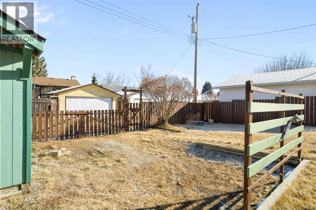 472 Cedarpark Drive SW, Calgary, Alberta  T2W 2J7 - Photo 37 - A2299627