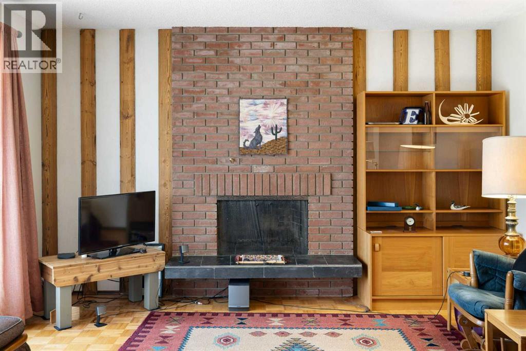 472 Cedarpark Drive SW, Calgary, Alberta  T2W 2J7 - Photo 8 - A2299627