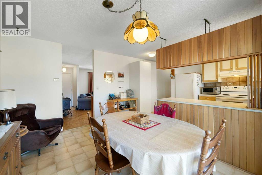 472 Cedarpark Drive SW, Calgary, Alberta  T2W 2J7 - Photo 18 - A2299627