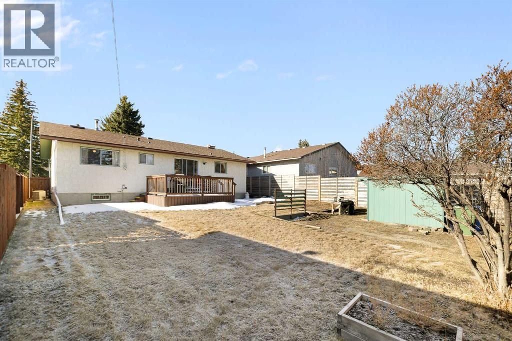 472 Cedarpark Drive SW, Calgary, Alberta  T2W 2J7 - Photo 39 - A2299627