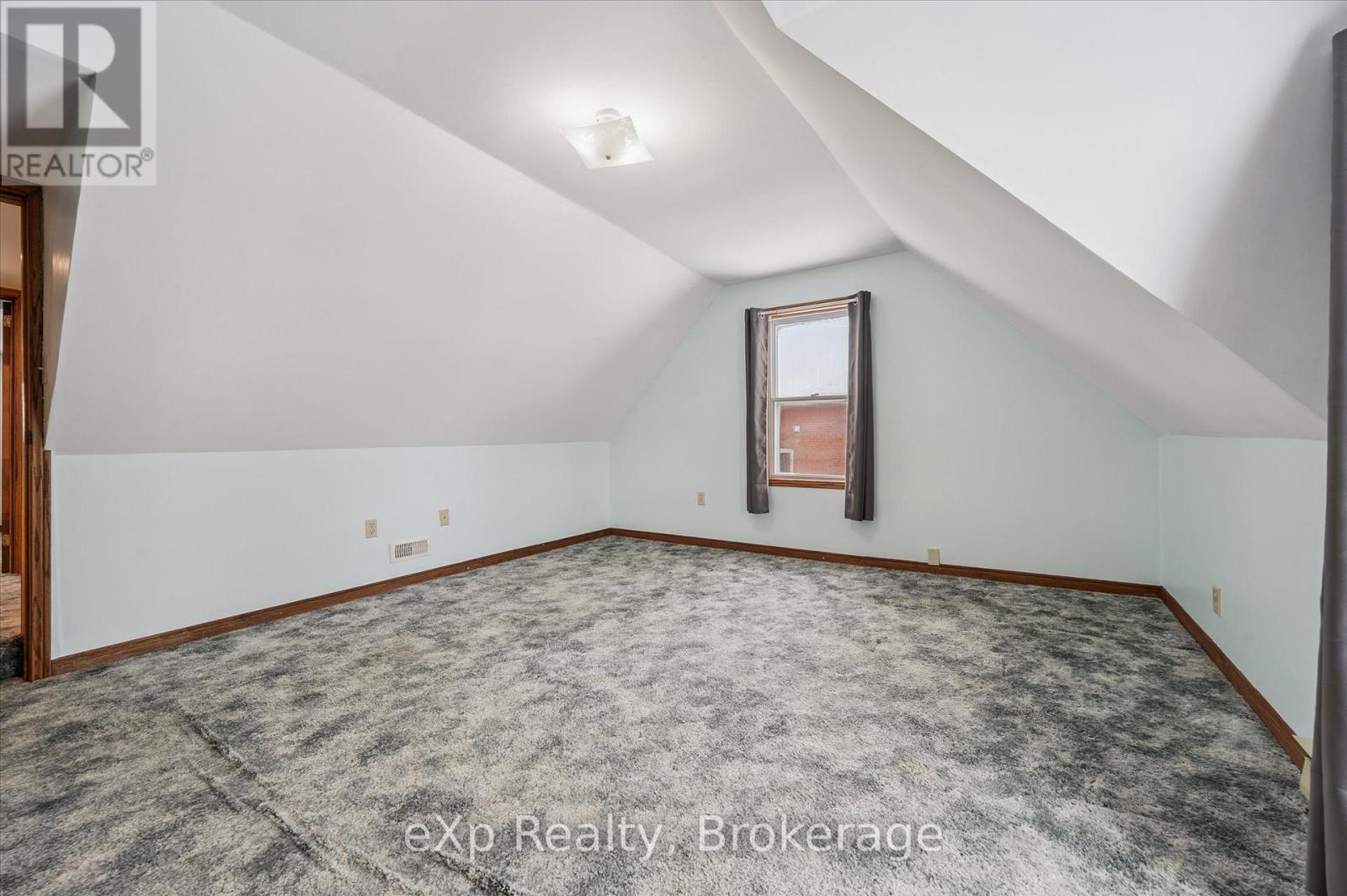 8 West Street, Perth East, Ontario  N0K 1M0 - Photo 22 - X12927276