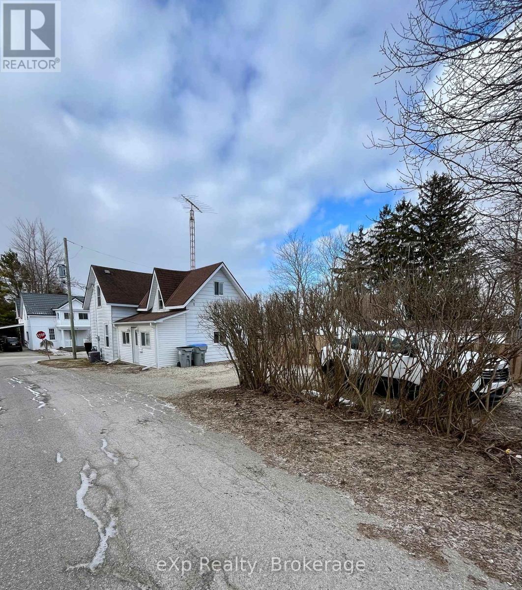 8 West Street, Perth East, Ontario  N0K 1M0 - Photo 42 - X12927276
