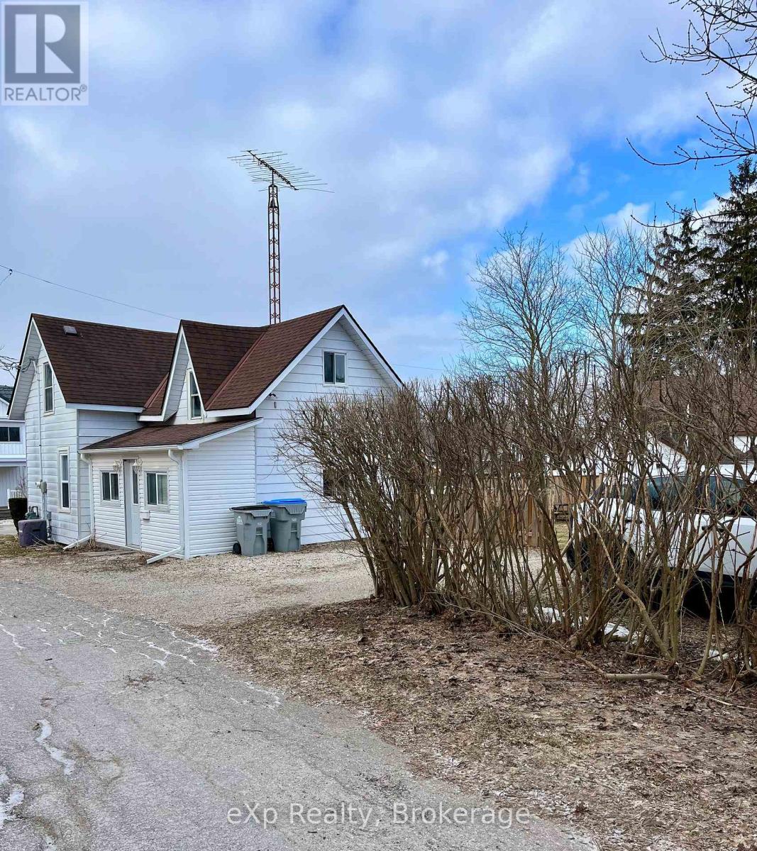 8 West Street, Perth East, Ontario  N0K 1M0 - Photo 43 - X12927276
