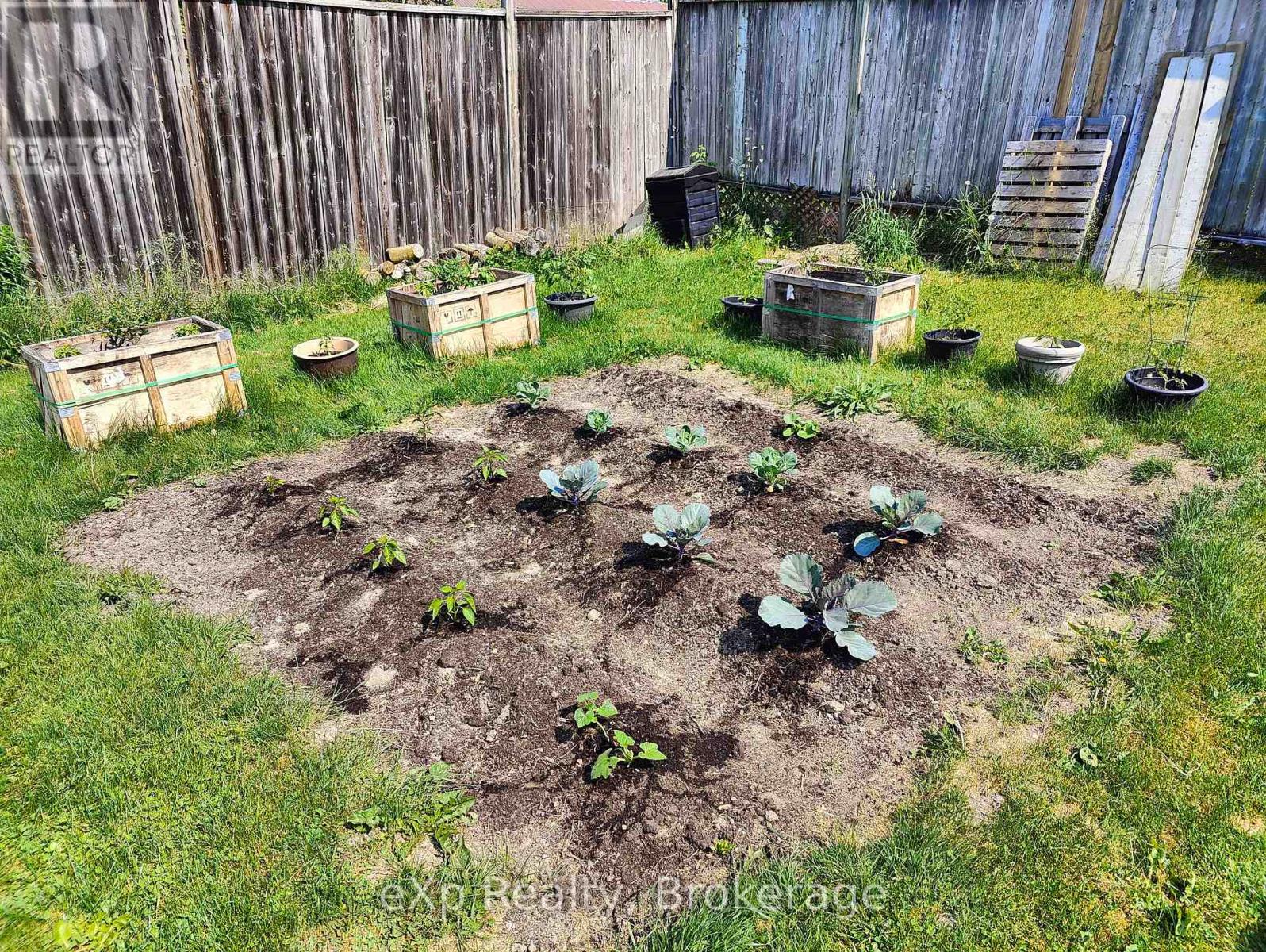 8 West Street, Perth East, Ontario  N0K 1M0 - Photo 36 - X12927276