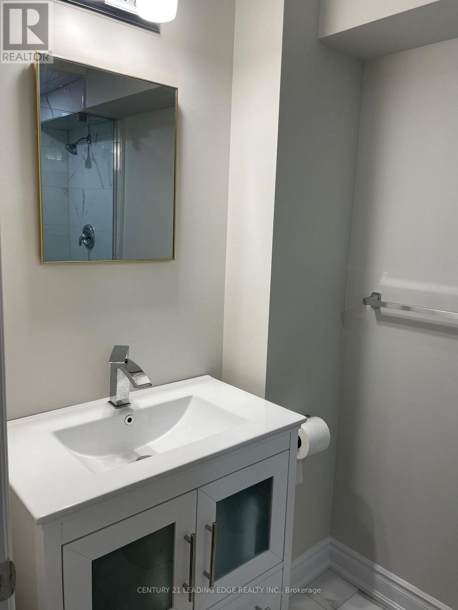 53 Revelstoke Place, Brampton, Ontario  L6R 3G4 - Photo 6 - W13012618