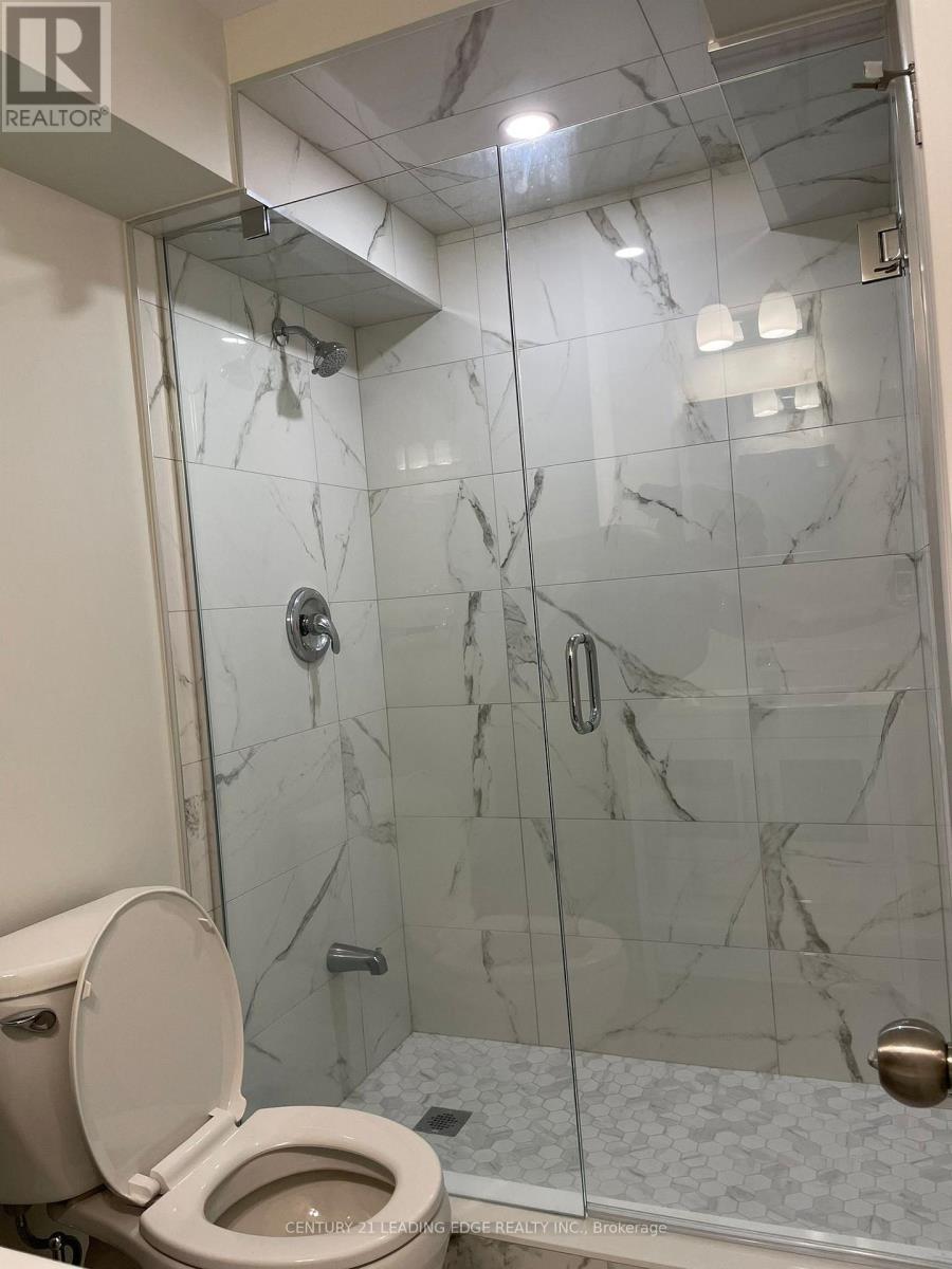 53 Revelstoke Place, Brampton, Ontario  L6R 3G4 - Photo 7 - W13012618