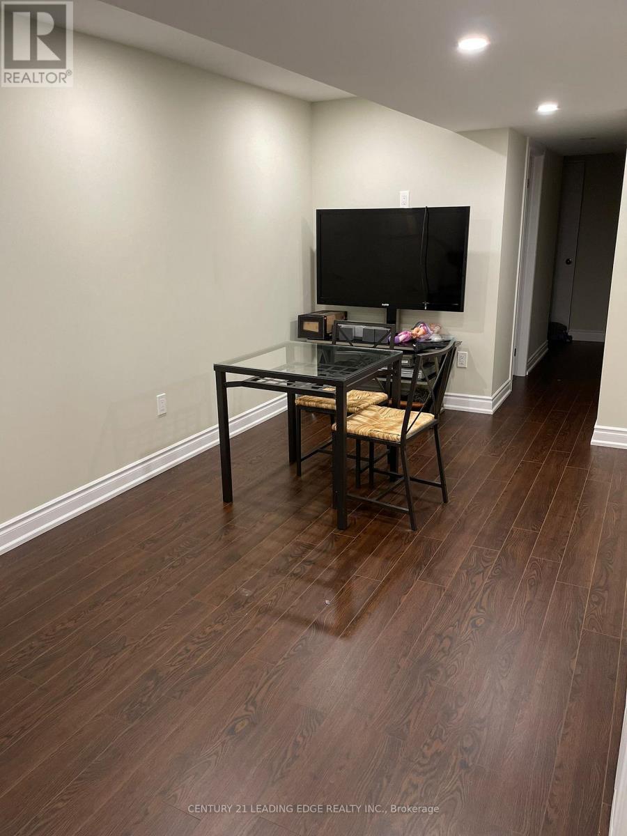 53 Revelstoke Place, Brampton, Ontario  L6R 3G4 - Photo 4 - W13012618