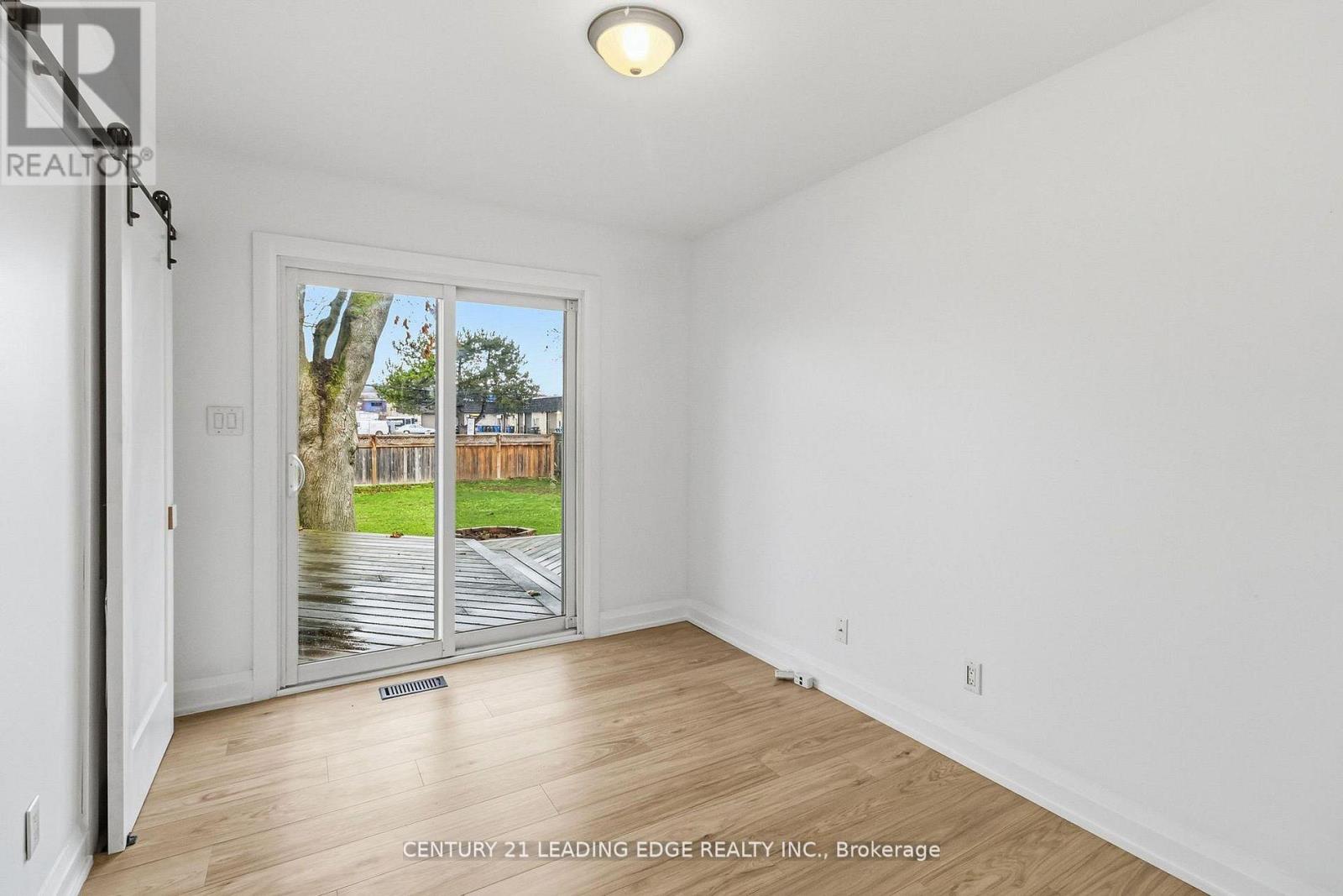 623 Wickens Avenue, Burlington, Ontario  L7T 3T1 - Photo 12 - W13038250