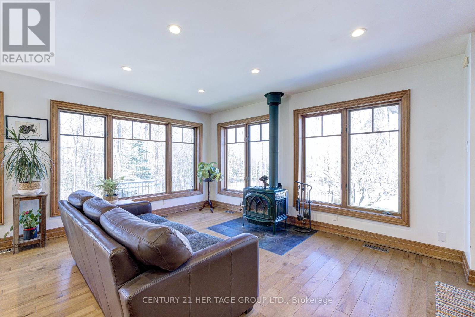 6110 Tenth Line, Erin, Ontario  N0B 1T0 - Photo 2 - X13036708