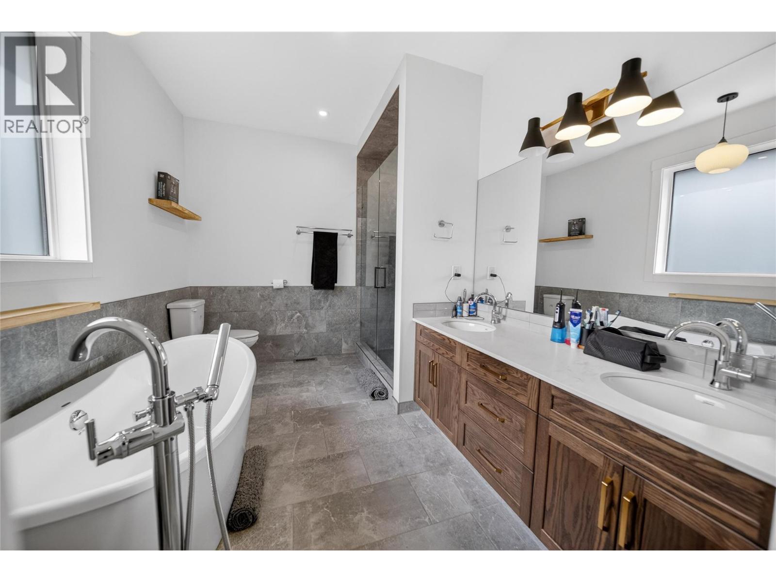 237 Shadow Mountain Boulevard, Cranbrook, British Columbia  V1C 0C6 - Photo 16 - 10384156