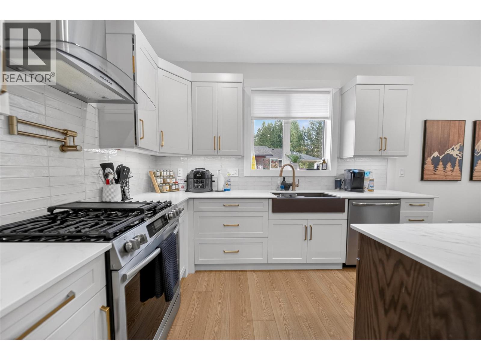 237 Shadow Mountain Boulevard, Cranbrook, British Columbia  V1C 0C6 - Photo 6 - 10384156