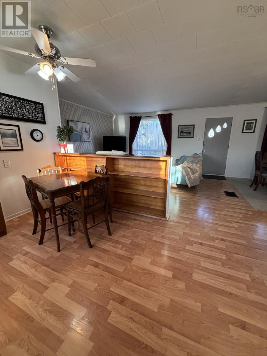 240 Pleasant Street, Yarmouth, Nova Scotia  B5A 2K4 - Photo 8 - 202608317