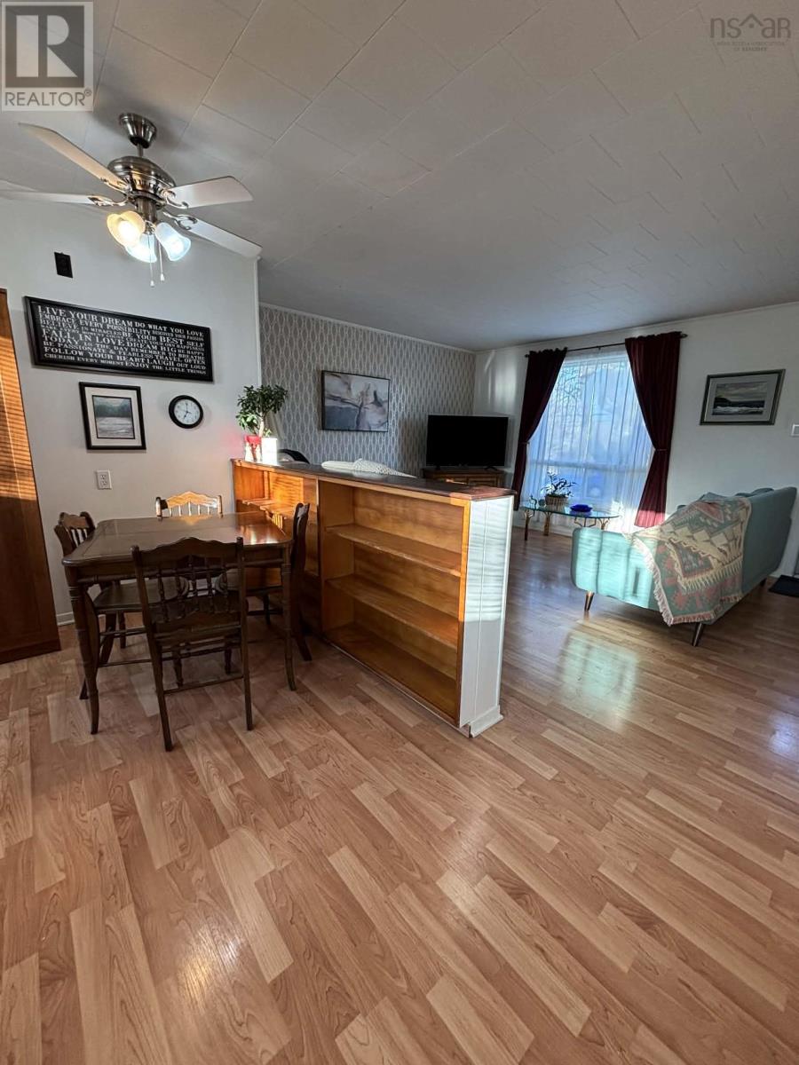 240 Pleasant Street, Yarmouth, Nova Scotia  B5A 2K4 - Photo 5 - 202608317