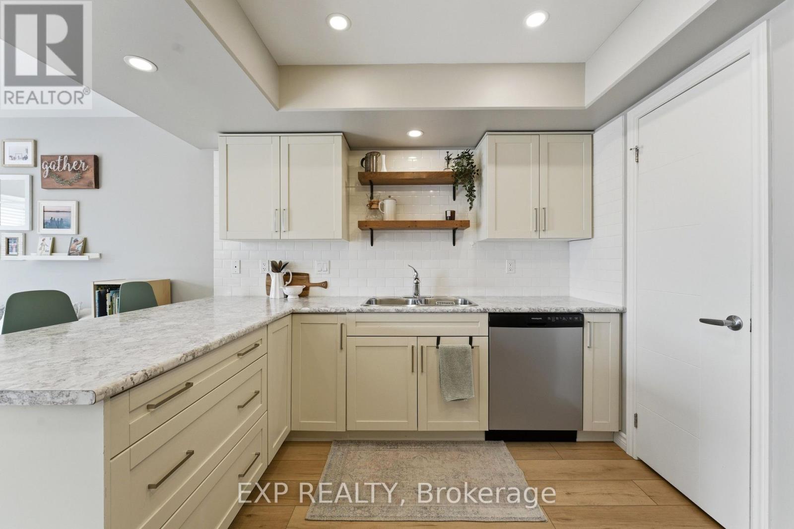 39 Ridgeway Place, Belleville (Belleville Ward), Ontario  K8P 5G3 - Photo 12 - X13038334