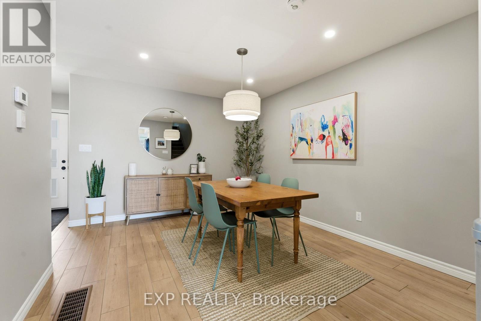 39 Ridgeway Place, Belleville (Belleville Ward), Ontario  K8P 5G3 - Photo 8 - X13038334