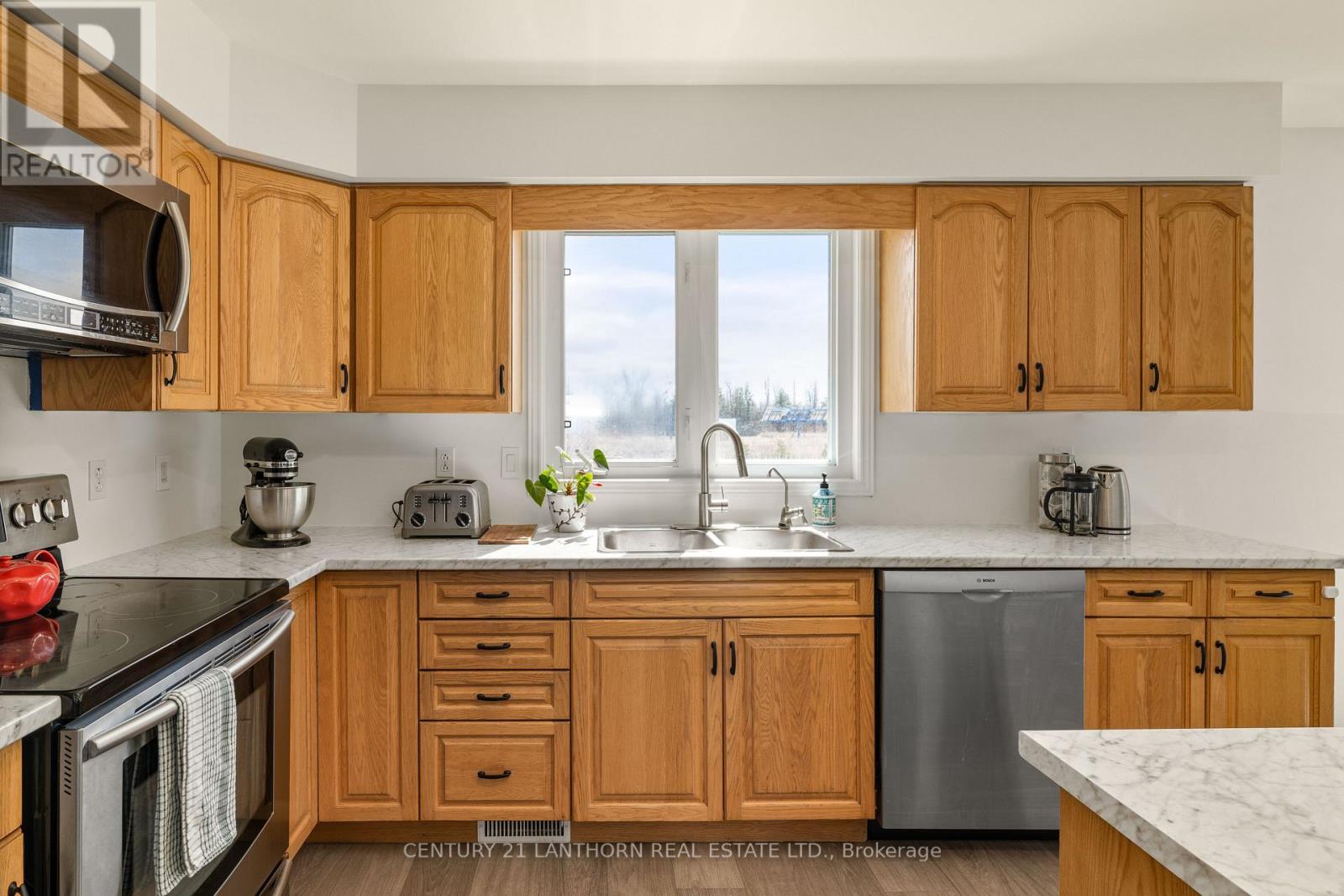 79 Swamp College Road, Prince Edward County (Hillier Ward), Ontario  K0K 2J0 - Photo 5 - X13038354