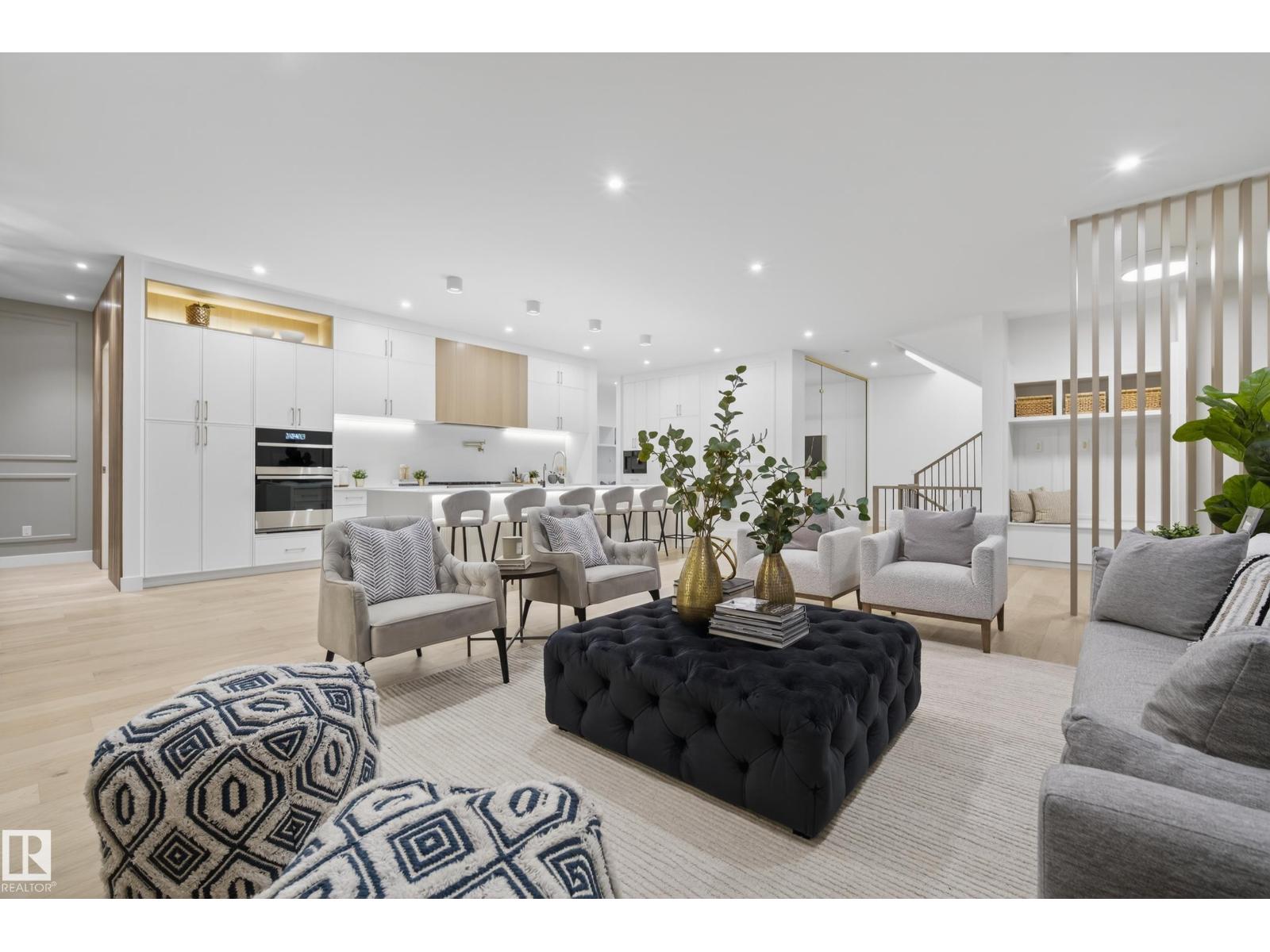 14320 Mackenzie Dr Nw, Edmonton, Alberta  T5R 5V7 - Photo 3 - E4473564