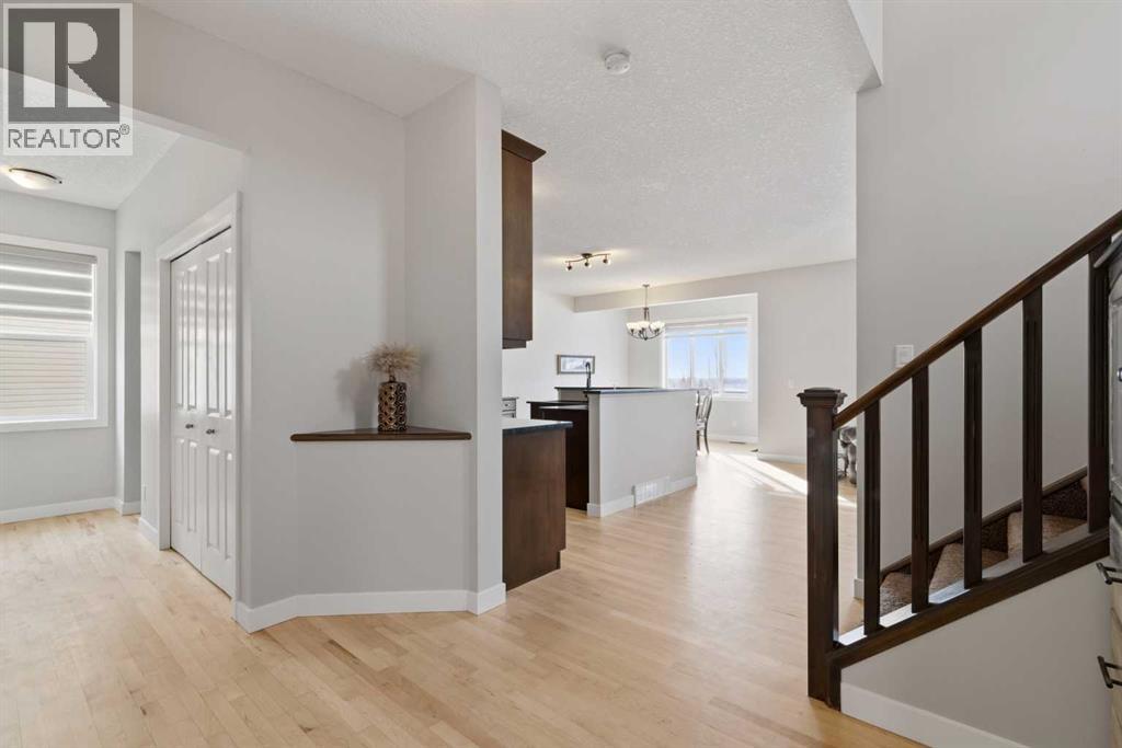 48 Heritage Green, Cochrane, Alberta  T4C 0L3 - Photo 7 - A2291764