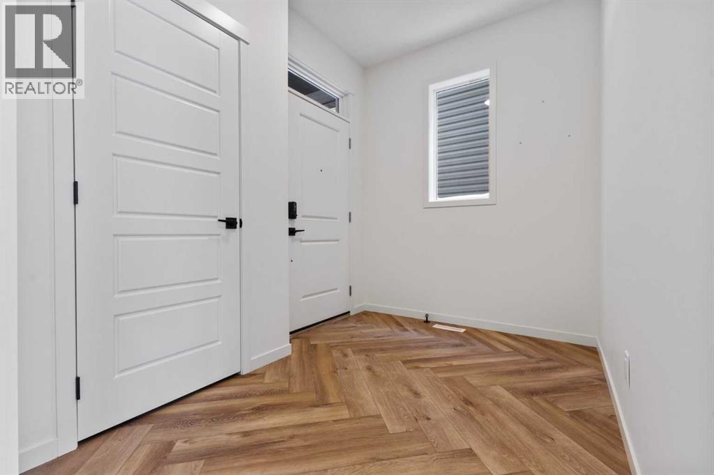 229 Calhoun Crescent NE, Calgary, Alberta  T3P 2G1 - Photo 3 - A2295121