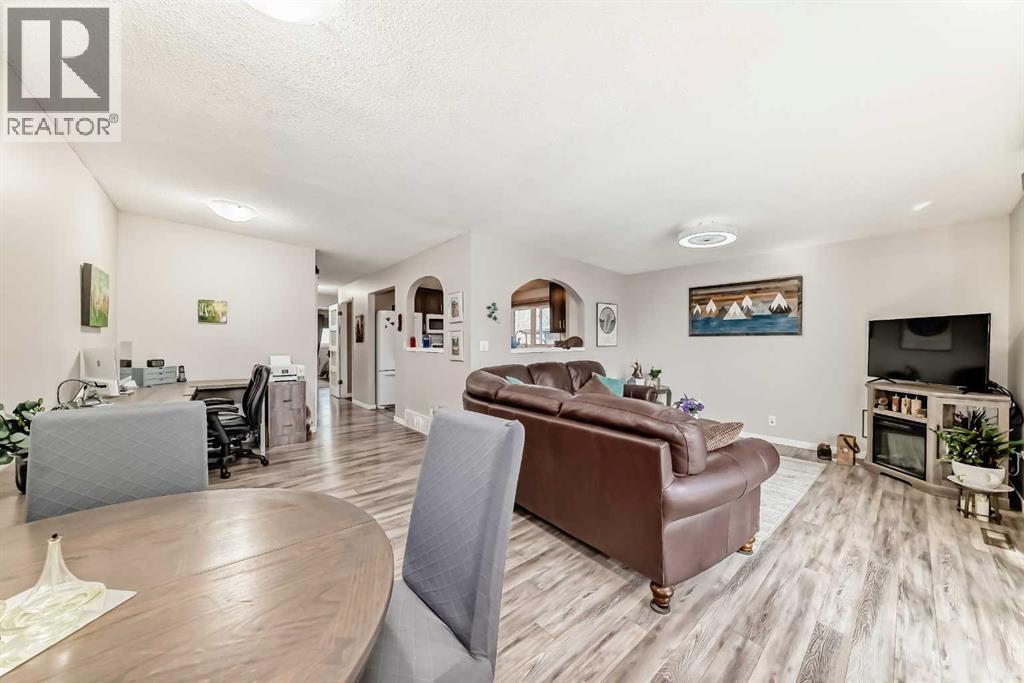 524 23 Avenue NE, Calgary, Alberta  T2E 1W2 - Photo 11 - A2302112