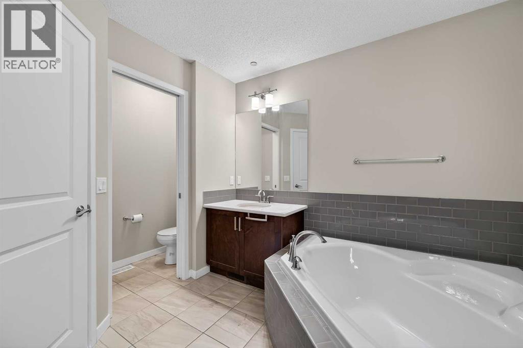 15 Fireside Crescent, Cochrane, Alberta  T4C 2L4 - Photo 30 - A2304197