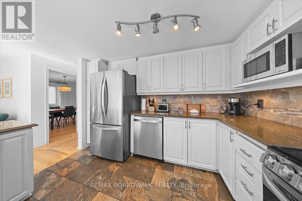 1715 Teakdale Avenue, Ottawa, Ontario  K1C 6M8 - Photo 10 - X13038298