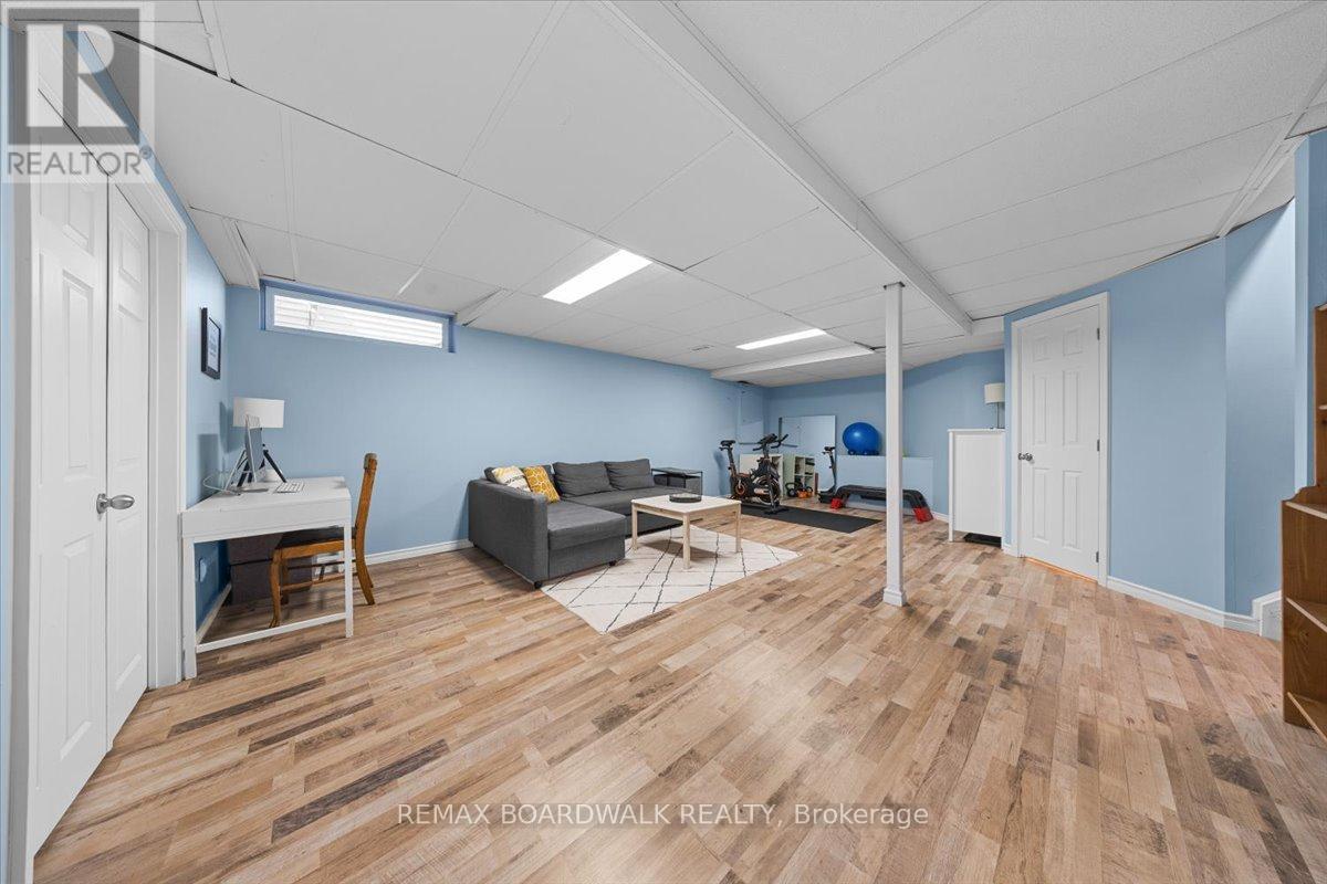 1715 Teakdale Avenue, Ottawa, Ontario  K1C 6M8 - Photo 39 - X13038298