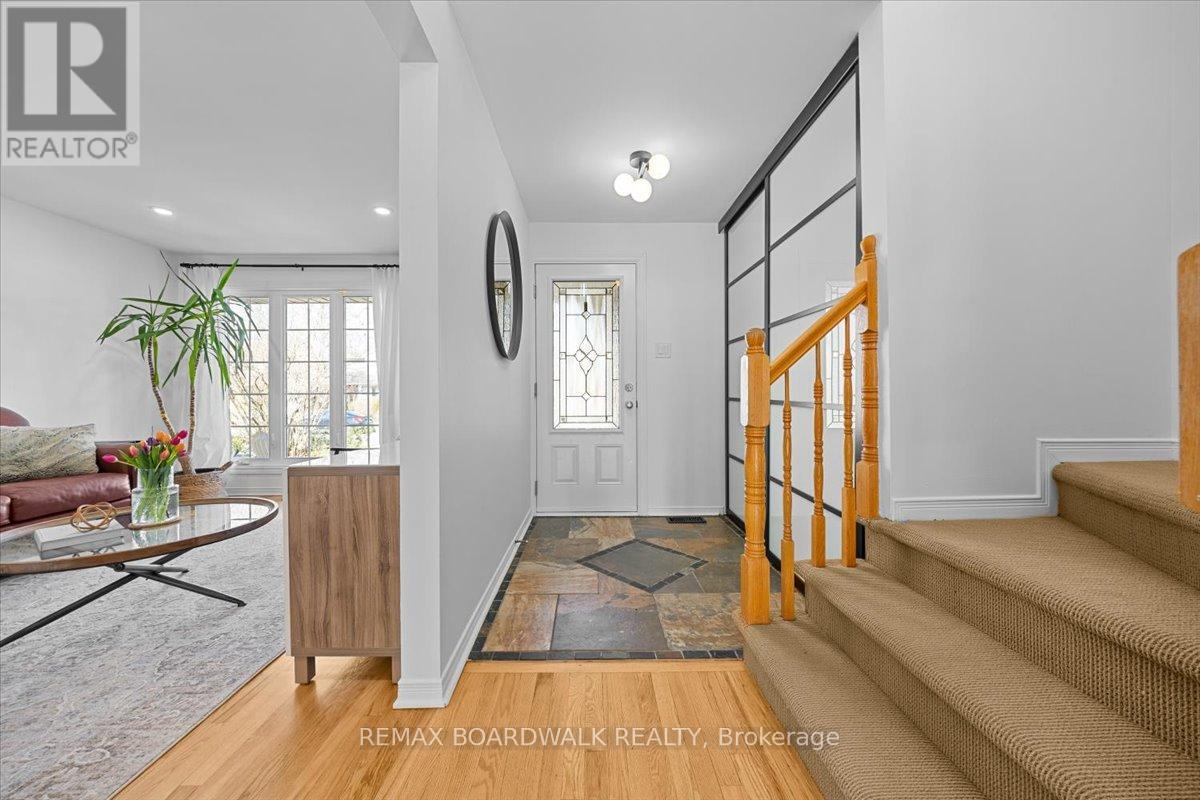 1715 Teakdale Avenue, Ottawa, Ontario  K1C 6M8 - Photo 4 - X13038298