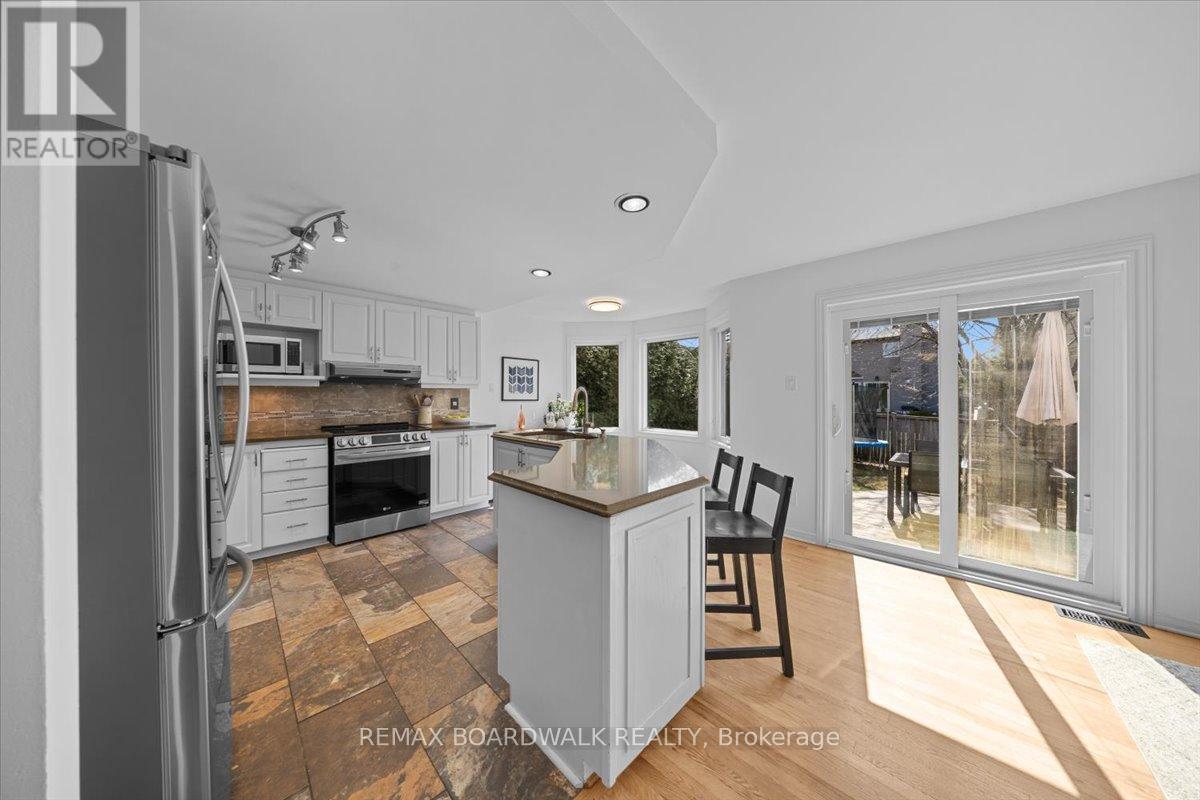 1715 Teakdale Avenue, Ottawa, Ontario  K1C 6M8 - Photo 5 - X13038298