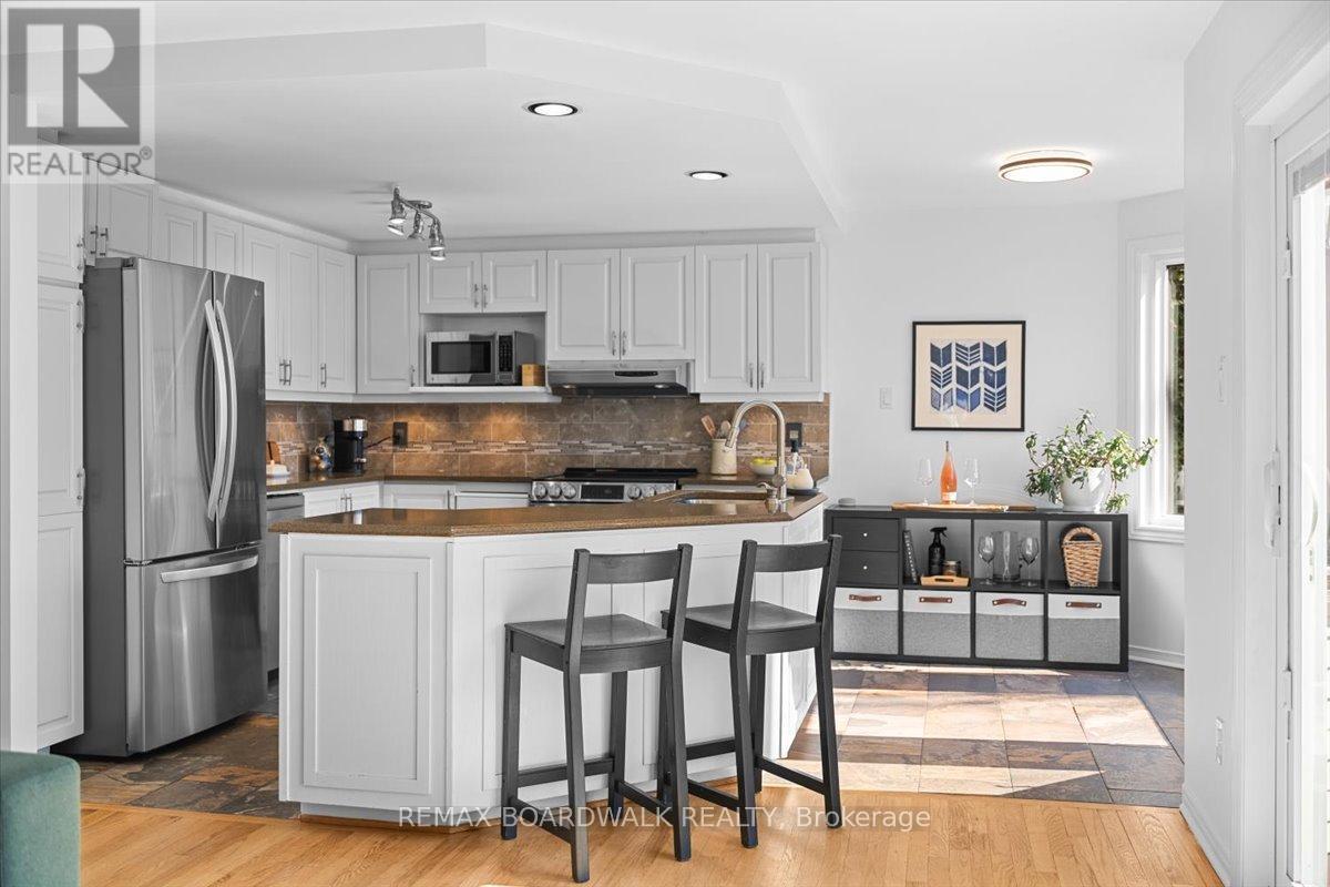 1715 Teakdale Avenue, Ottawa, Ontario  K1C 6M8 - Photo 7 - X13038298