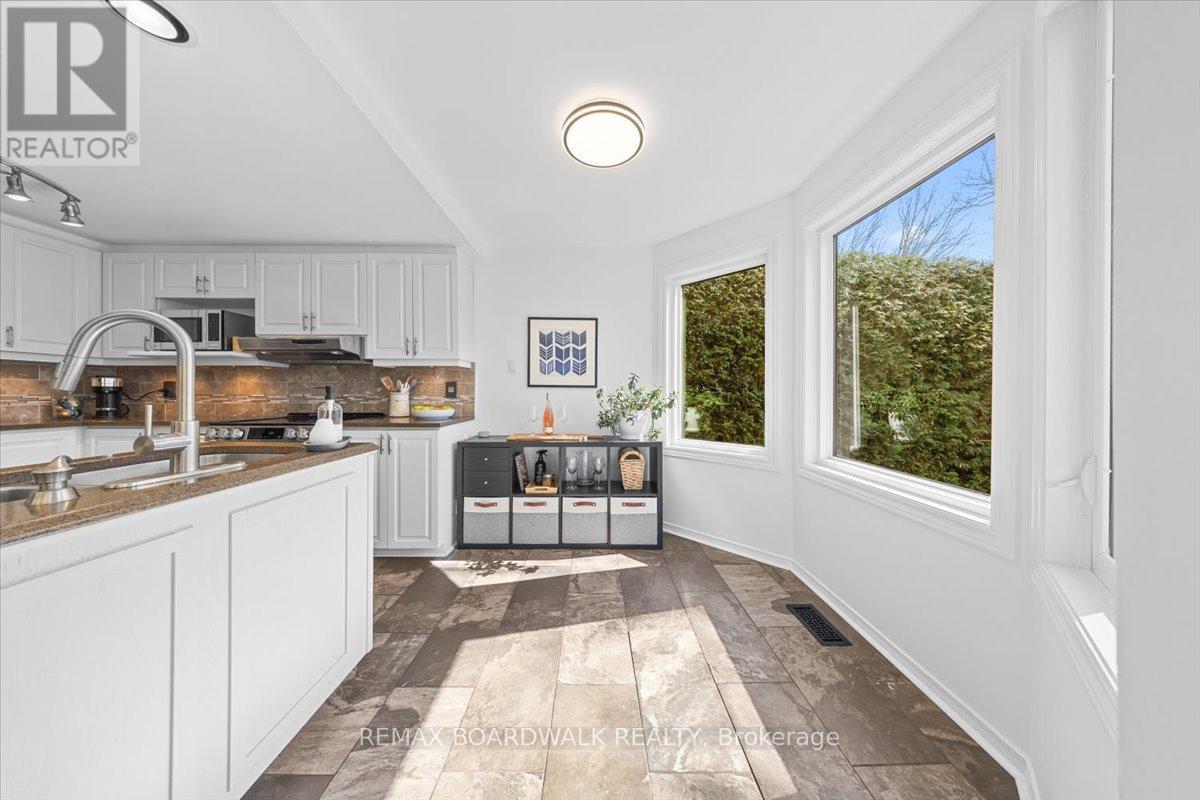 1715 Teakdale Avenue, Ottawa, Ontario  K1C 6M8 - Photo 8 - X13038298