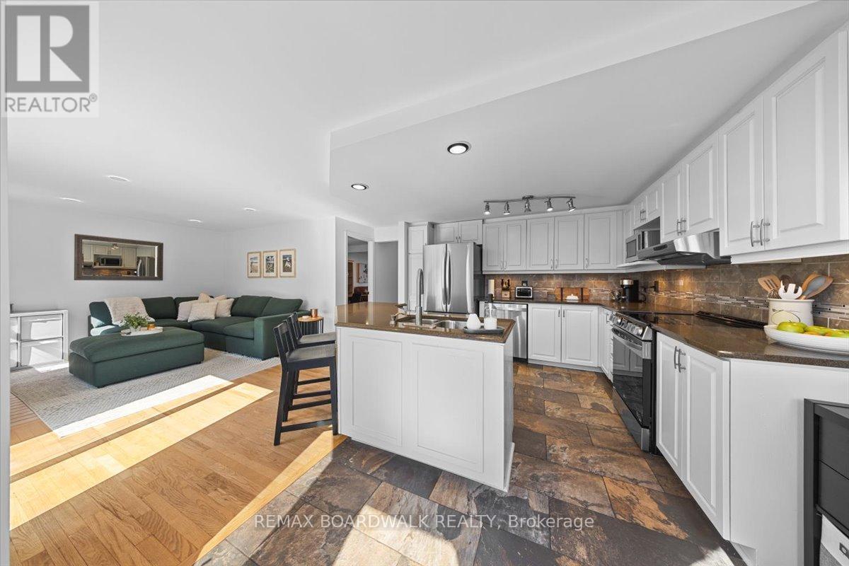 1715 Teakdale Avenue, Ottawa, Ontario  K1C 6M8 - Photo 9 - X13038298