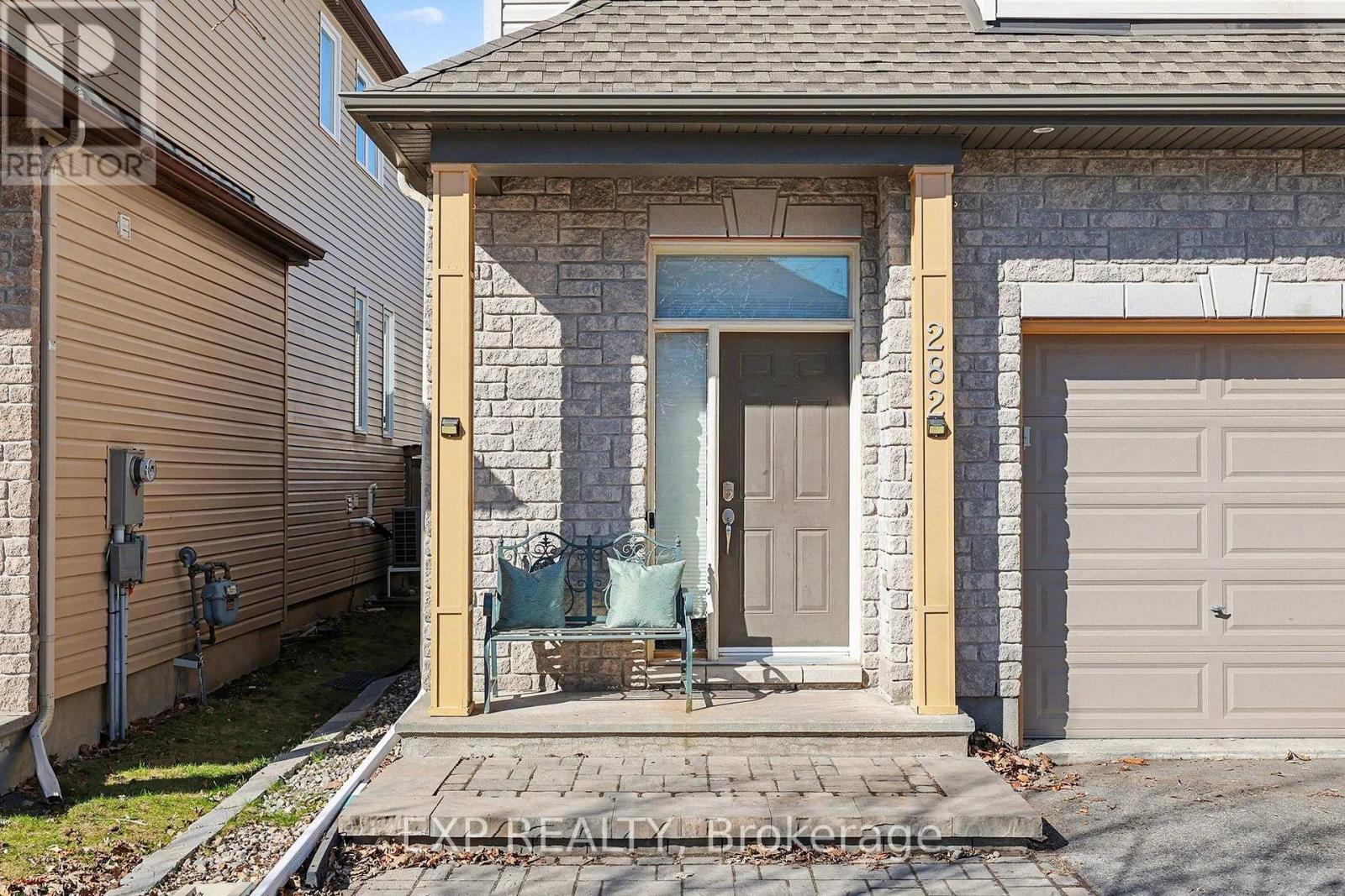 282 Broxburn Crescent, Ottawa, Ontario  K2J 0P1 - Photo 3 - X13038302