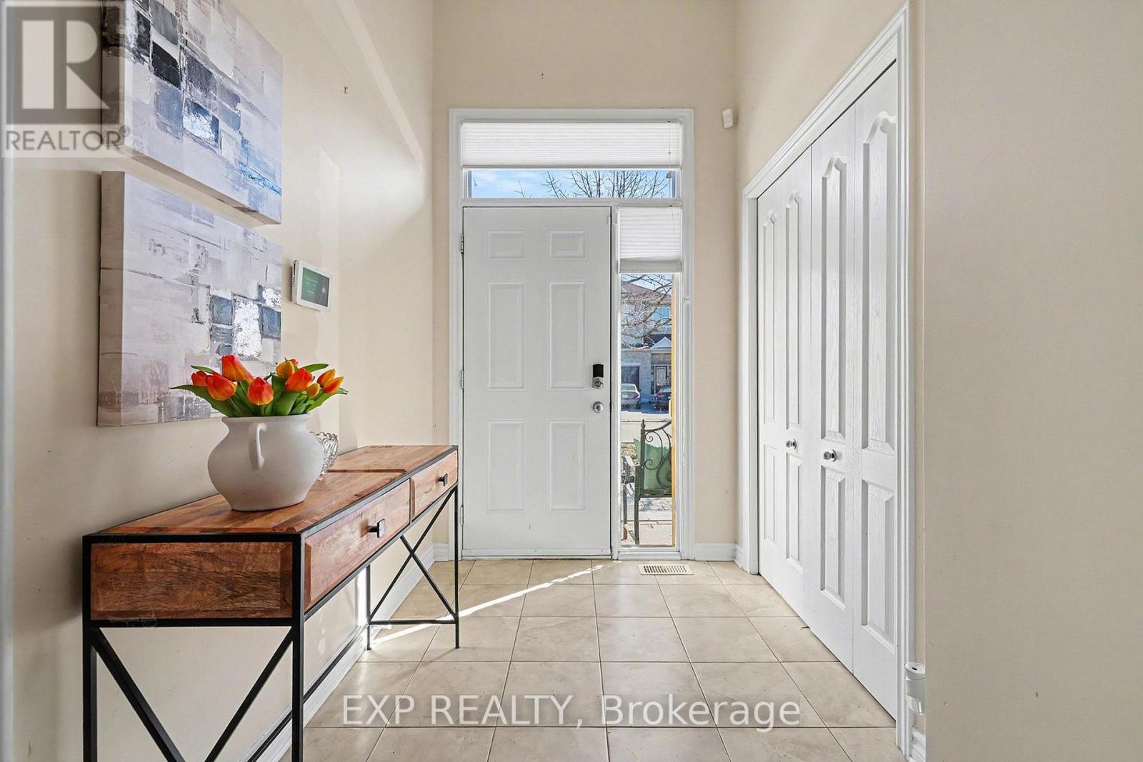 282 Broxburn Crescent, Ottawa, Ontario  K2J 0P1 - Photo 4 - X13038302