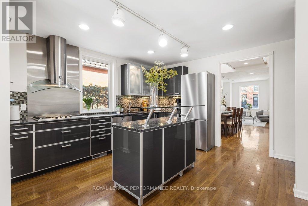 35 Waverley Street, Ottawa, Ontario  K2P 0T7 - Photo 18 - X13038310