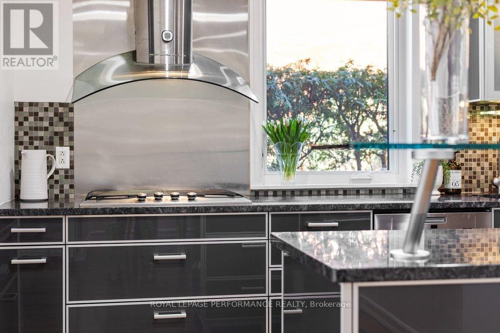 35 Waverley Street, Ottawa, Ontario  K2P 0T7 - Photo 21 - X13038310