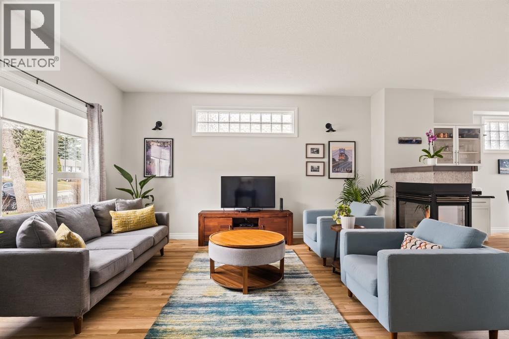 3332 43 Street SW, calgary, Alberta